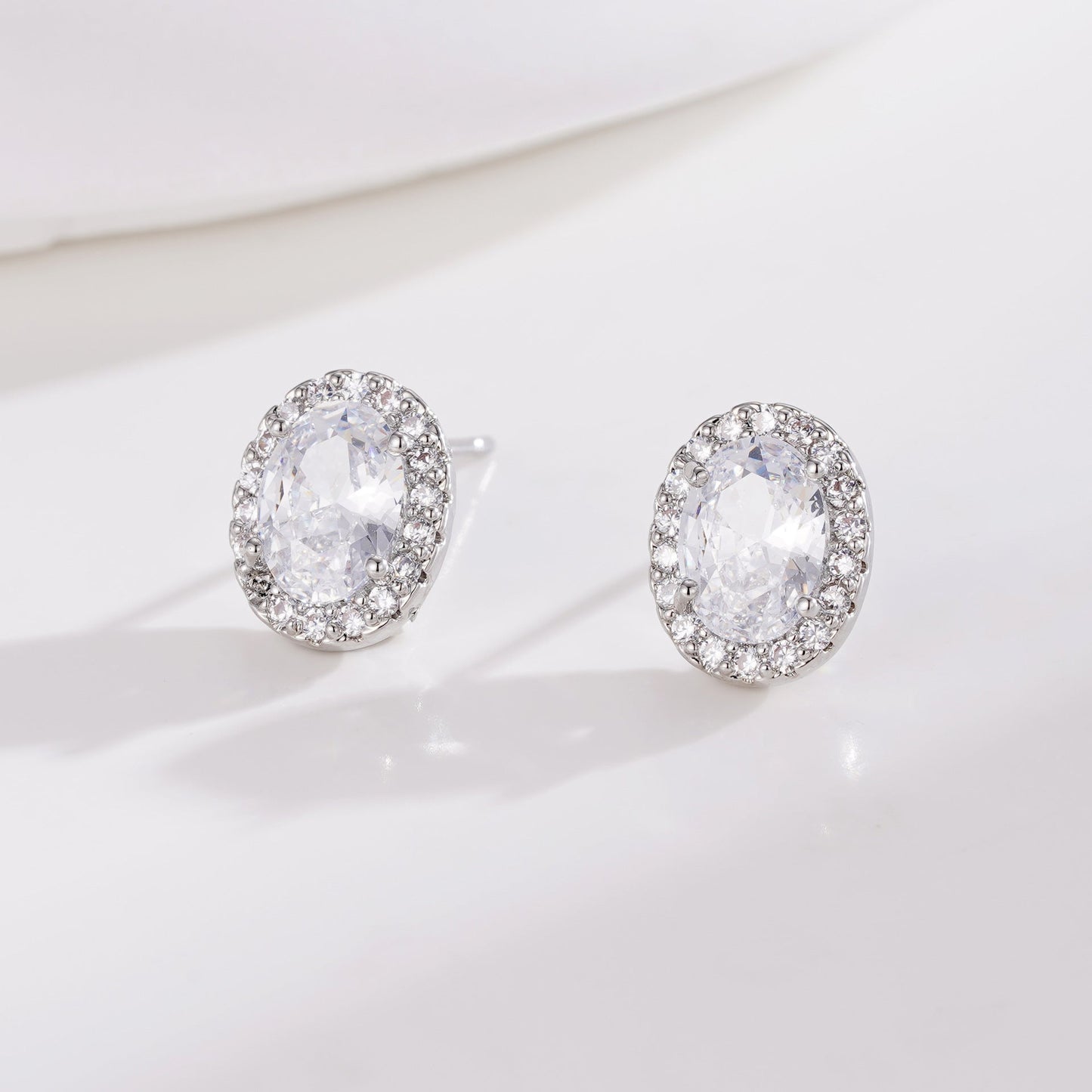 European And American Ins Style Diamond Stud Earrings Niche Design Demandx